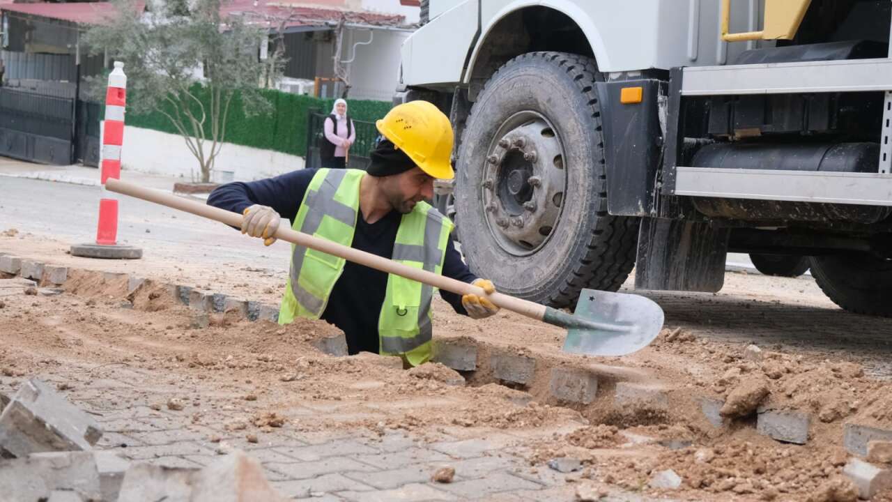 Yeşilbağcılar’da Doğalgaz Seferberliği: Dağdibi Mevkiinde İlk Kazma Vuruldu 7